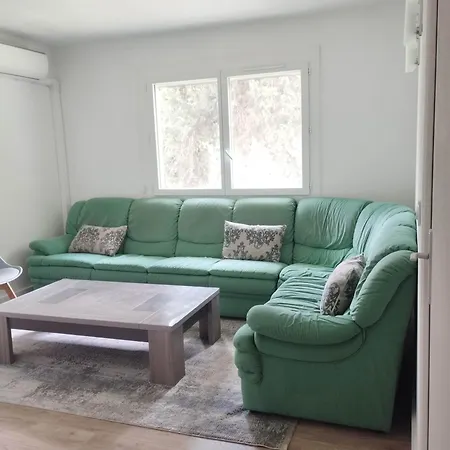 Apartment Centre
